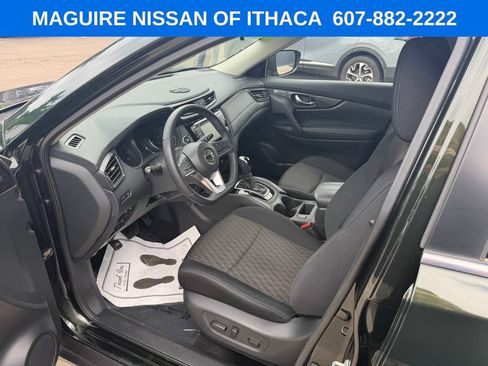 Used 2018 Nissan Rogue SV AWD/4WD image 7