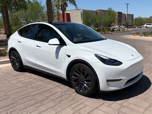 Used 2021 Tesla Model Y Performance AWD/4WD image 1
