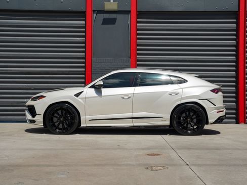 Used 2024 Lamborghini Urus S AWD/4WD image 5