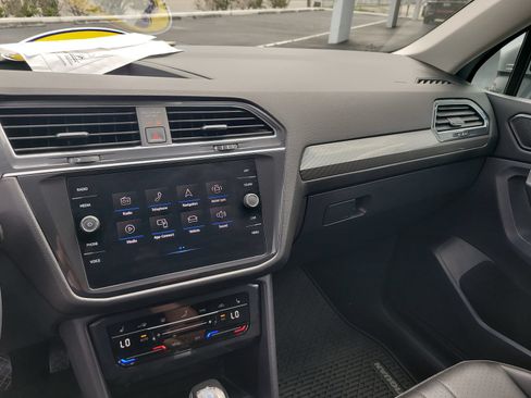 Used 2023 Volkswagen Tiguan SE FWD image 19