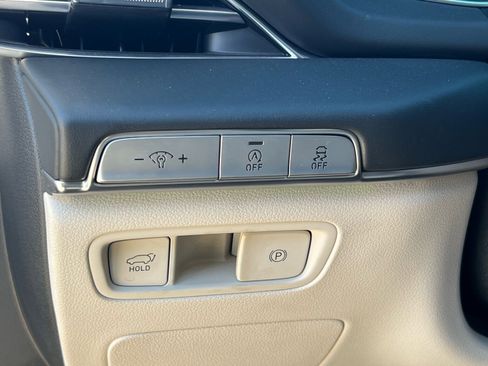 Used 2023 Genesis GV80 2.5T w/ Prestige 20" Package image 29