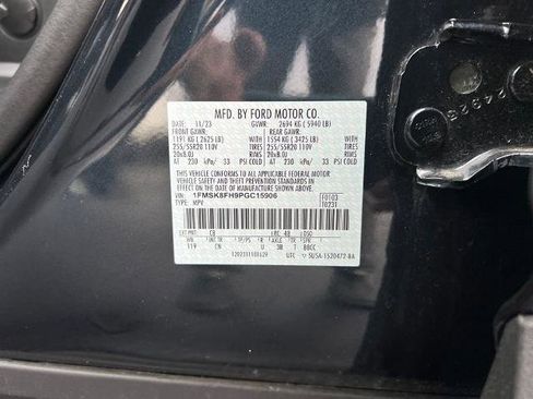 Certified 2023 Ford Explorer Limited w/ Limited Technology Package image 32