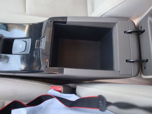 Used 2012 Nissan Leaf SL FWD image 27