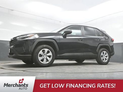 Used 2024 Toyota RAV4 LE AWD/4WD image 30