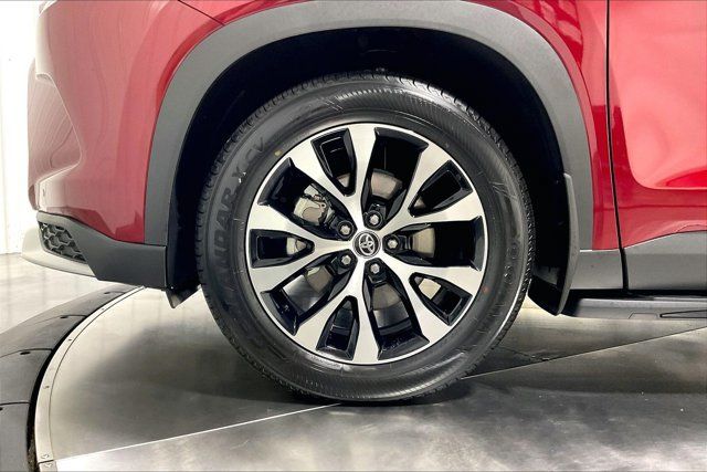 Certified 2026 Toyota Grand Highlander AWD Hybrid image 10