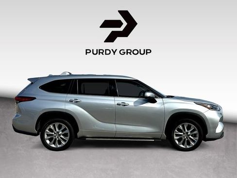 Used 2021 Toyota Highlander Limited image 9