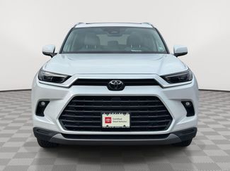 Used 2025 Toyota Grand Highlander XLE video 2