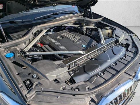 Used 2022 BMW X5 xDrive40i w/ Parking Assistance Package image 24