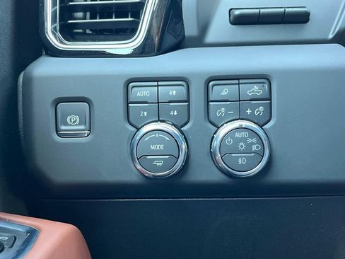 New 2026 GMC Sierra 2500 Denali Ultimate w/ Max Trailering Package AWD/4WD image 32