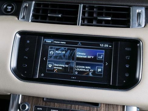 Used 2016 Land Rover Range Rover Sport HSE image 17