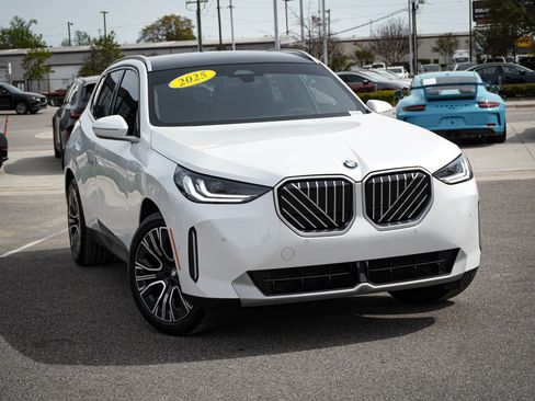 Used 2025 BMW X3 xDrive30i w/ Convenience Package AWD/4WD image 2