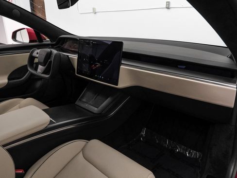 Used 2021 Tesla Model S Plaid image 19