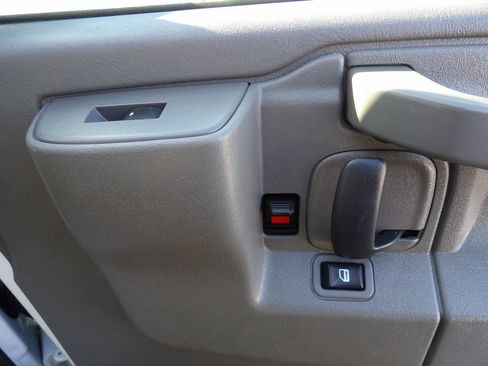 Used 2024 Chevrolet Express 3500 LS image 41