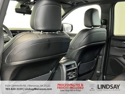 New 2025 Jeep Grand Cherokee Altitude image 22