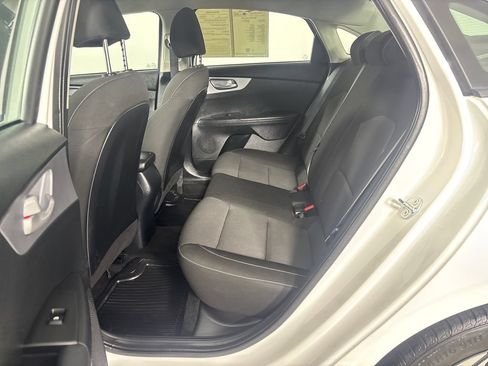 Used 2024 Kia Forte LXS FWD image 11