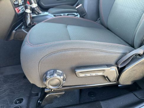 Used 2023 Jeep Gladiator Rubicon w/ Cold Weather Group image 14