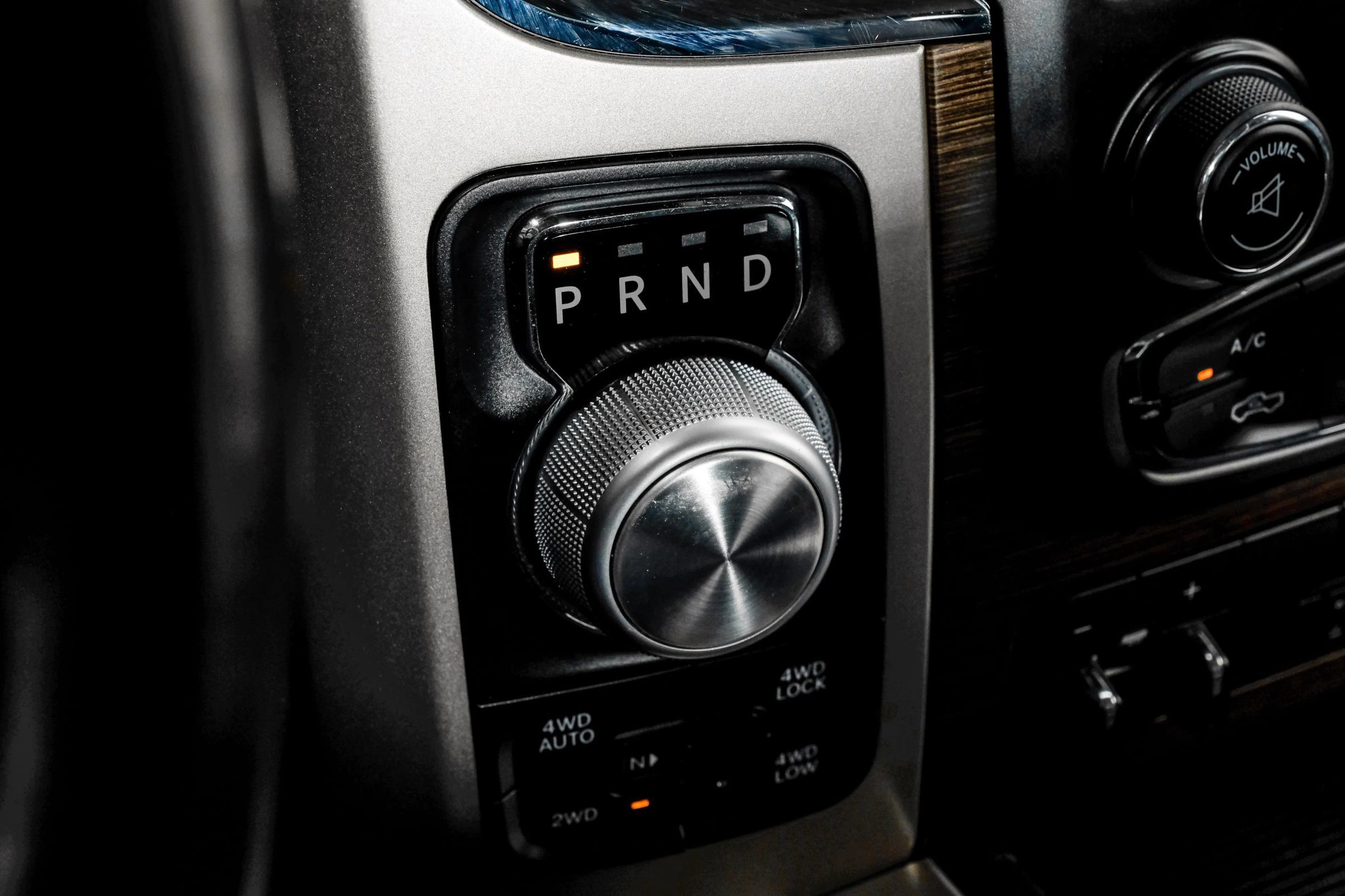 Used 2015 RAM 1500 Laramie w/ Convenience Group AWD/4WD image 33