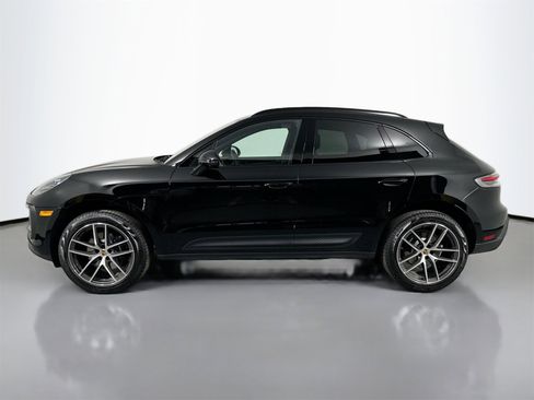Certified 2026 Porsche Macan image 2
