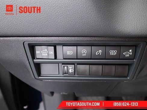 New 2026 Toyota Tundra Limited AWD/4WD image 21