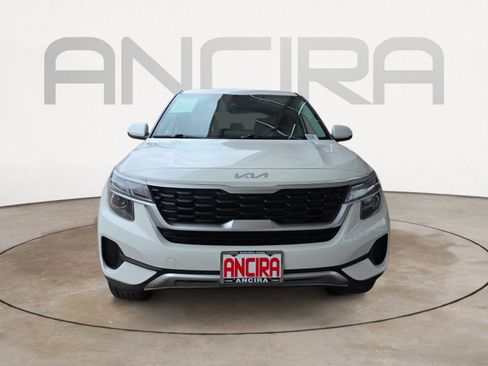 Certified 2023 Kia Seltos LX image 3