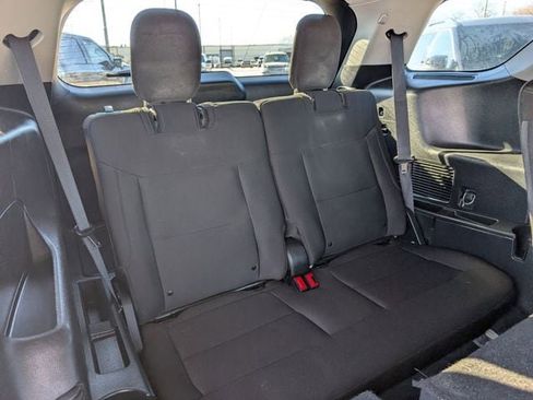 Used 2023 Ford Explorer XLT image 26