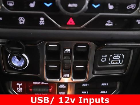 Used 2024 Jeep Wrangler Unlimited Rubicon w/ XTREMEE 35" Tire Package image 23