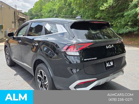 Used 2025 Kia Sportage LX AWD/4WD image 4