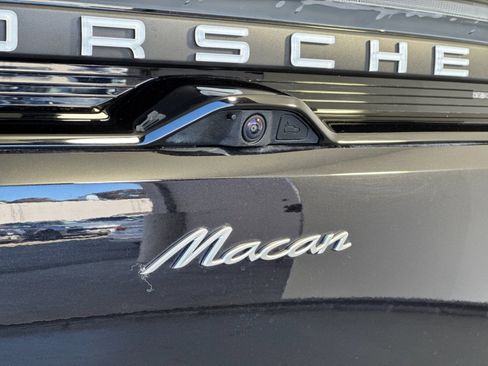 Certified 2025 Porsche Macan Electric image 35