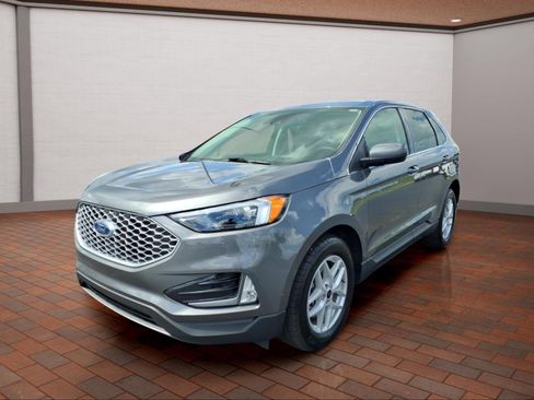 Used 2024 Ford Edge SEL w/ Convenience Package AWD/4WD image 4