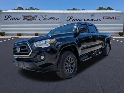 Used 2023 Toyota Tacoma SR5 RWD image 8