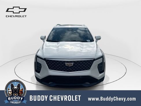 Used 2024 Cadillac XT4 Premium Luxury FWD image 3