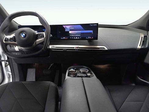 Used 2026 BMW iX xDrive45 w/ Premium Package AWD/4WD image 12