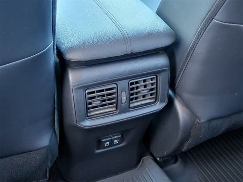 Used 2020 Toyota RAV4 XLE Premium image 27