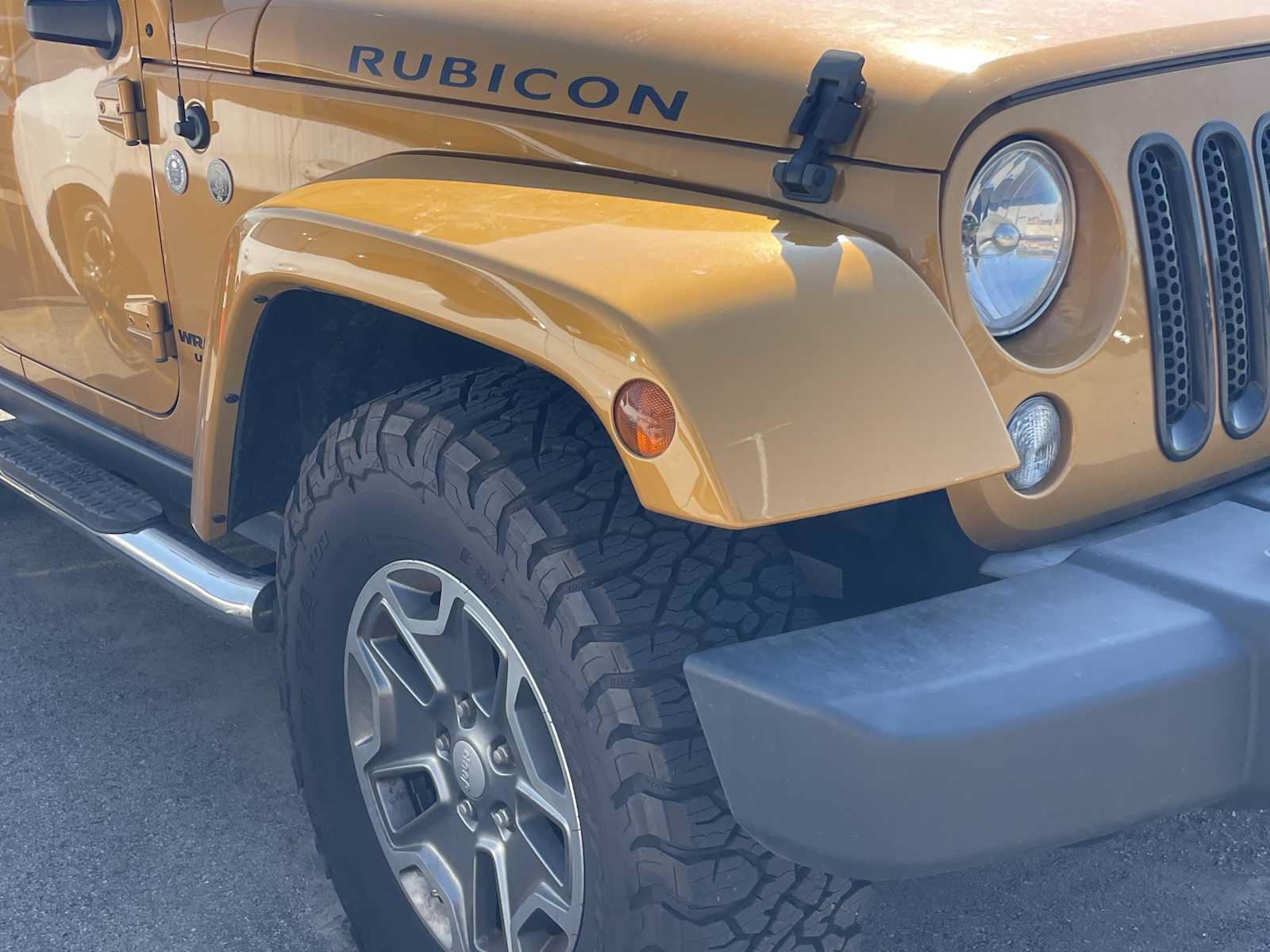 Used 2014 Jeep Wrangler Unlimited Rubicon w/ Connectivity Group AWD/4WD image 11