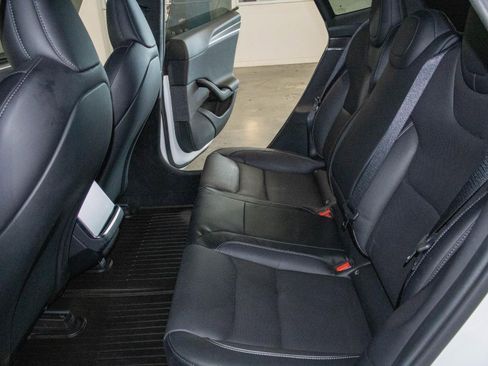 Used 2021 Tesla Model S Plaid image 14