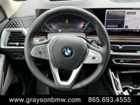 Used 2025 BMW X7 xDrive40i image 17
