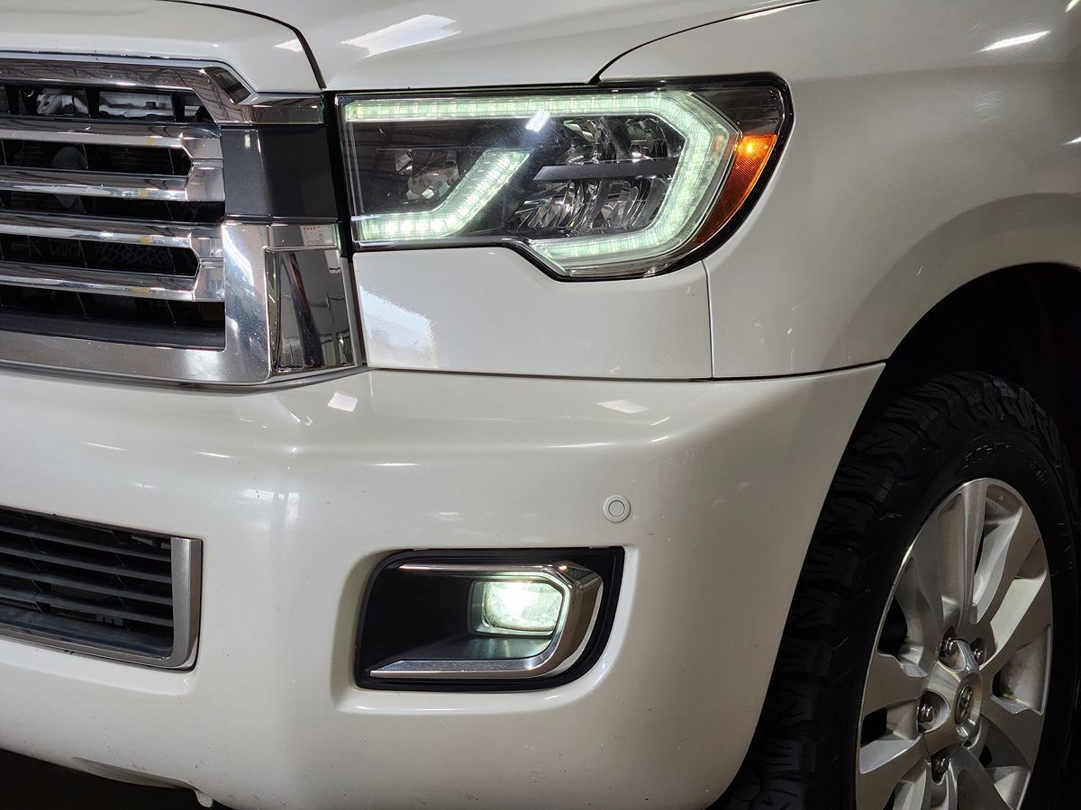 Used 2020 Toyota Sequoia Platinum RWD image 14