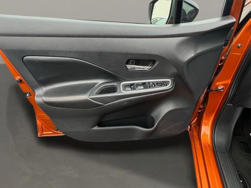 Used 2021 Nissan Versa SR w/ Convenience Package image 13