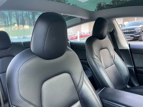 Used 2023 Tesla Model 3 Standard Range image 32