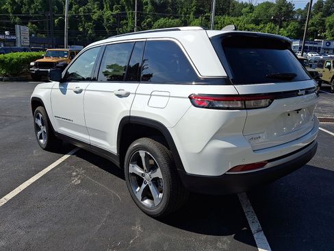 New 2026 Jeep Grand Cherokee Limited AWD/4WD image 4