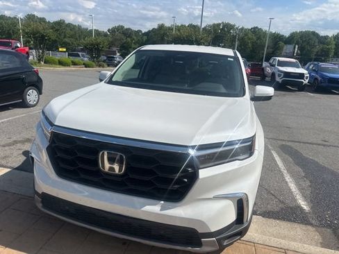 Used 2024 Honda Pilot EX-L image 2