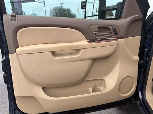 Used 2011 Chevrolet Silverado 2500 LTZ w/ LTZ Plus Package image 9