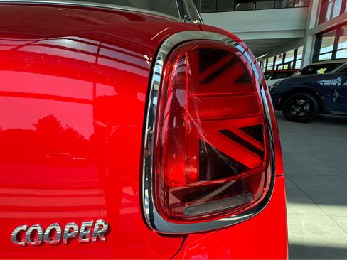 Used 2024 MINI Cooper 4-Door Hardtop FWD image 35