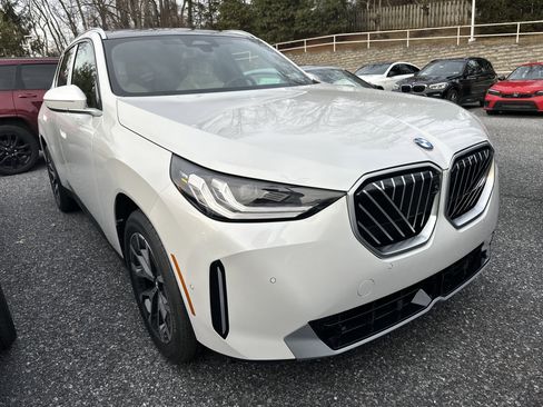 New 2026 BMW X3 xDrive30 w/ Premium Package image 2