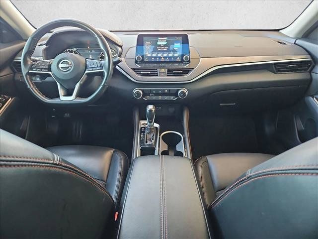 Used 2024 Nissan Altima 2.5 SR FWD image 15