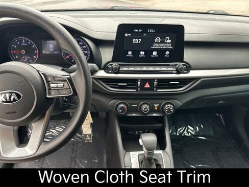 Certified 2020 Kia Forte LXS image 11