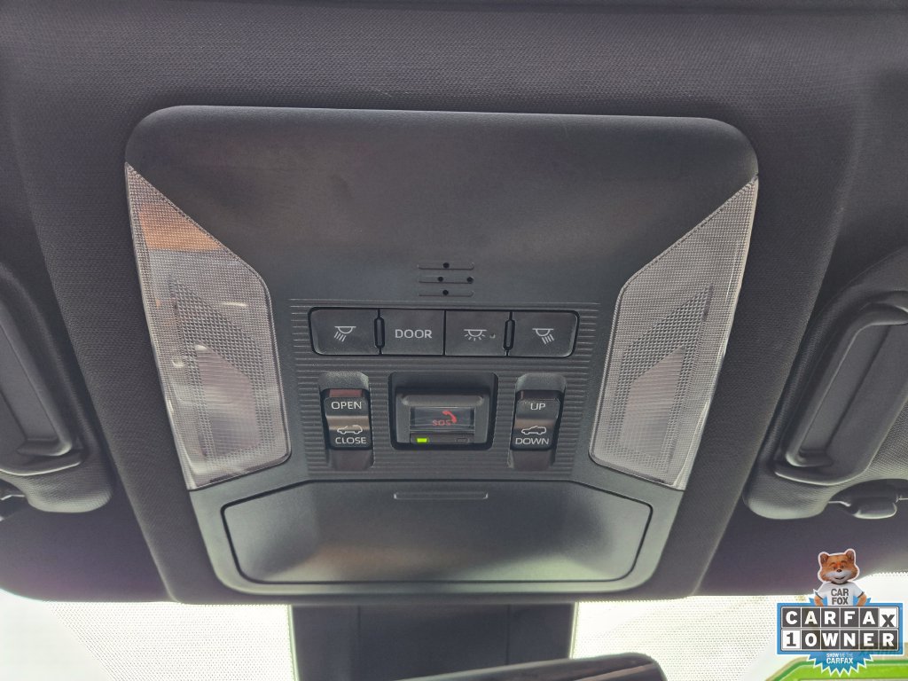 Used 2025 Toyota RAV4 XSE AWD/4WD image 38
