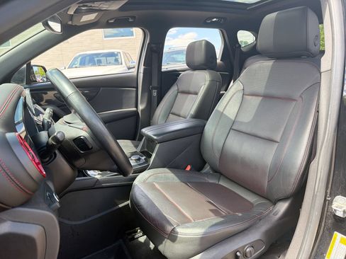 Used 2019 Chevrolet Blazer RS w/ Sun and Wheels Package AWD/4WD image 21