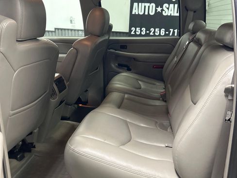 Used 2006 GMC Sierra 1500 SLT w/ Onstar Plus Package RWD image 8