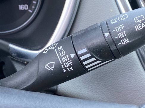 Used 2022 Chevrolet Equinox LT FWD image 18